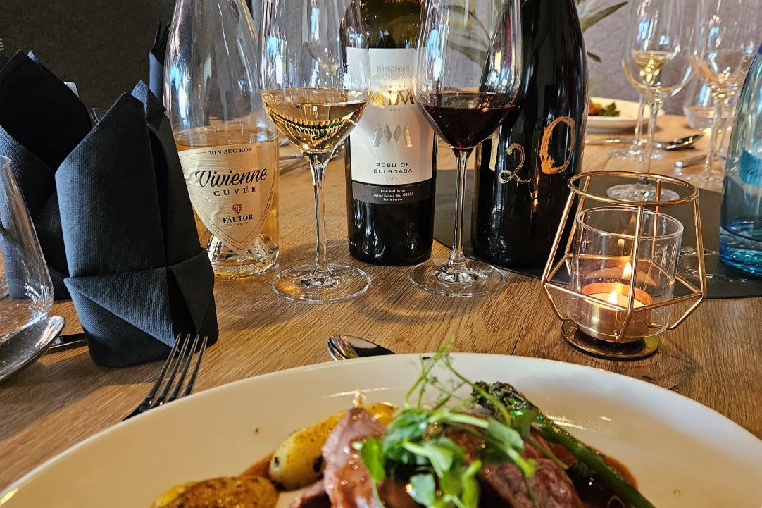 Weinverkostung, wein-Food Pairing Restaurant Cuvee, Ohlsdorf. Moldawische Weine JooRia Wine.